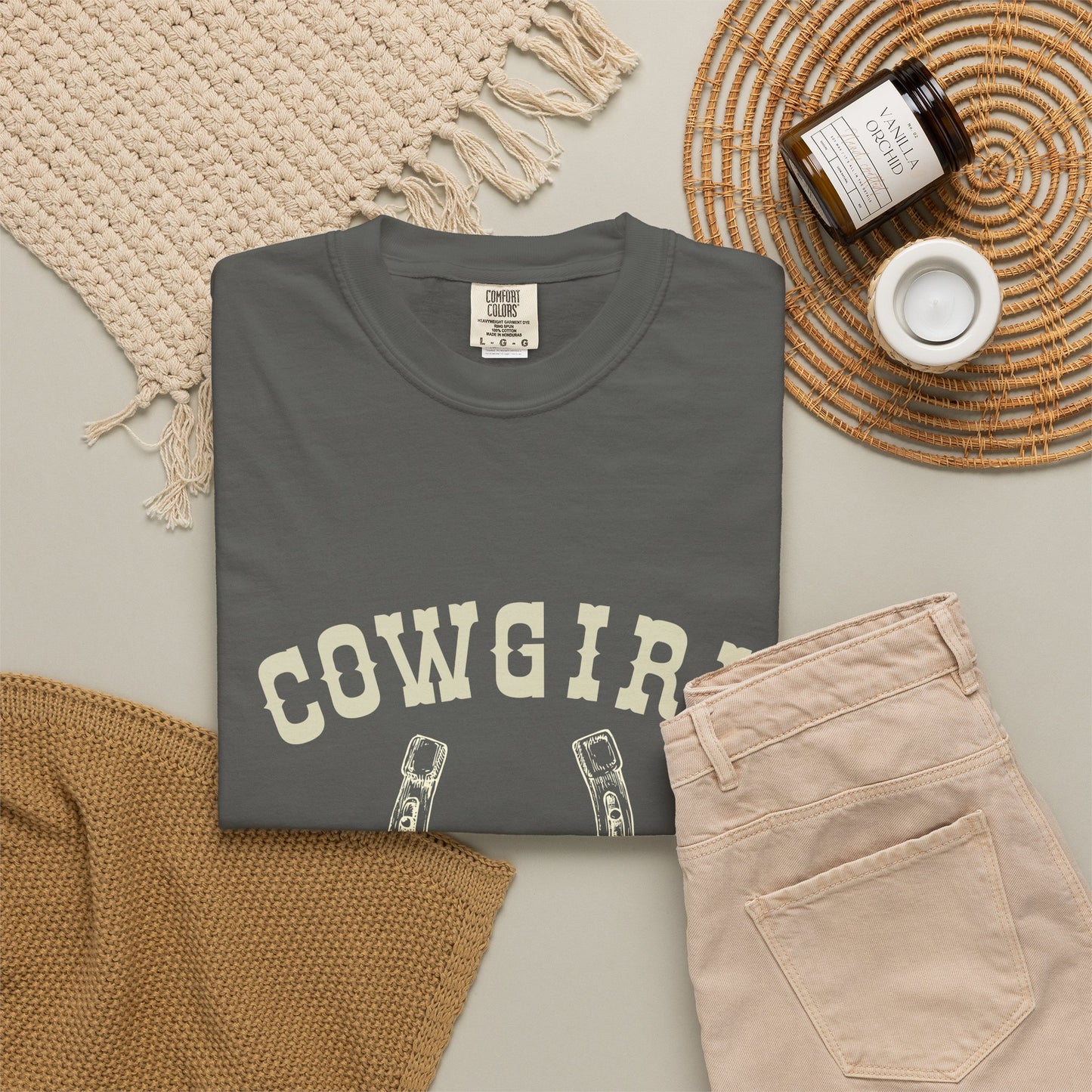 Cowgirl Like Me Shirt, Western Tee, Country Concert Shirt, Horseshoe Cowgirl T-Shirt, Nashville Outfit, Country Music Tee, Gift for Her
