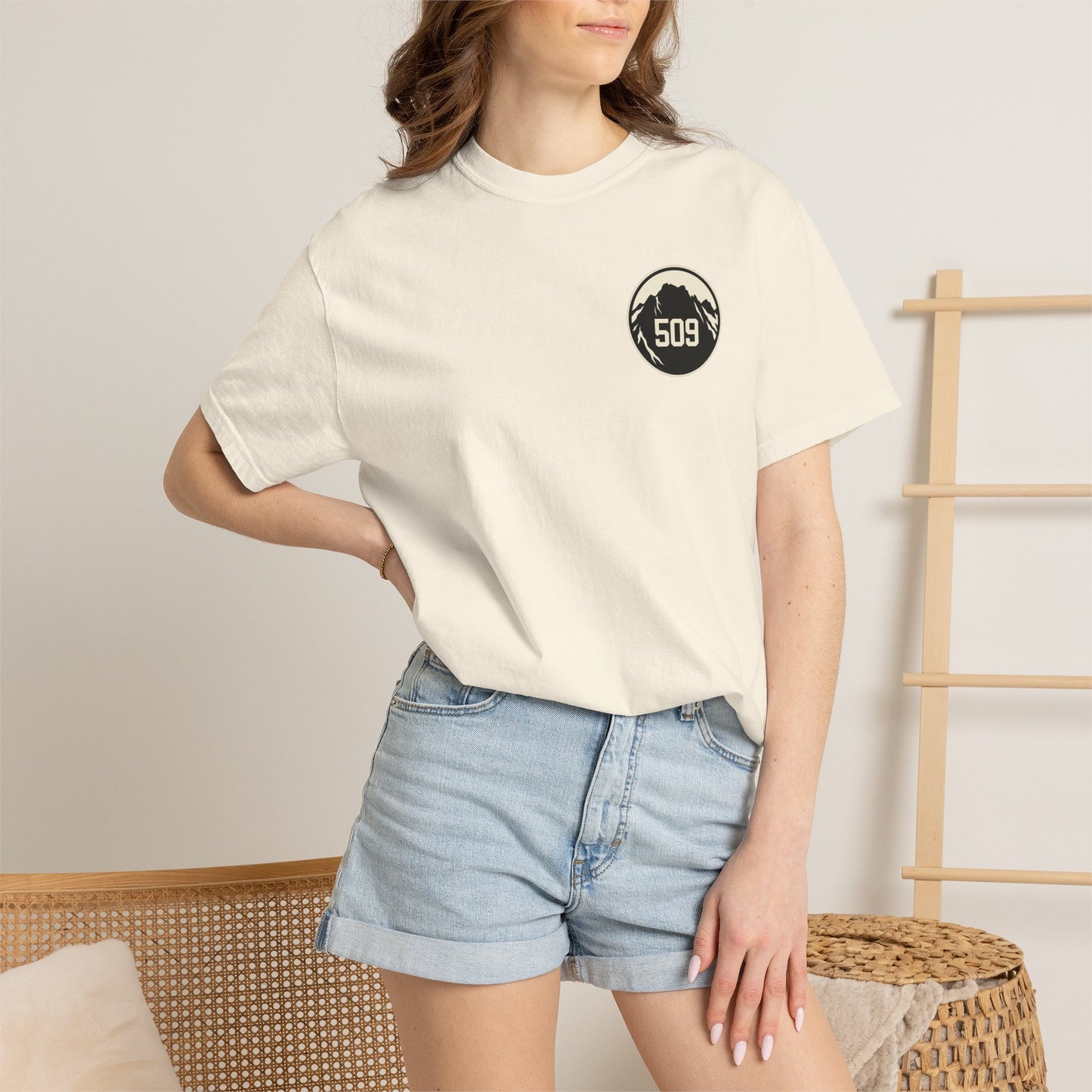 Roslyn Washington Mountain T-Shirt | PNW Graphic Tee | Washington Hiking Shirt | Cle Elum Gift | Pacific Northwest Tee
