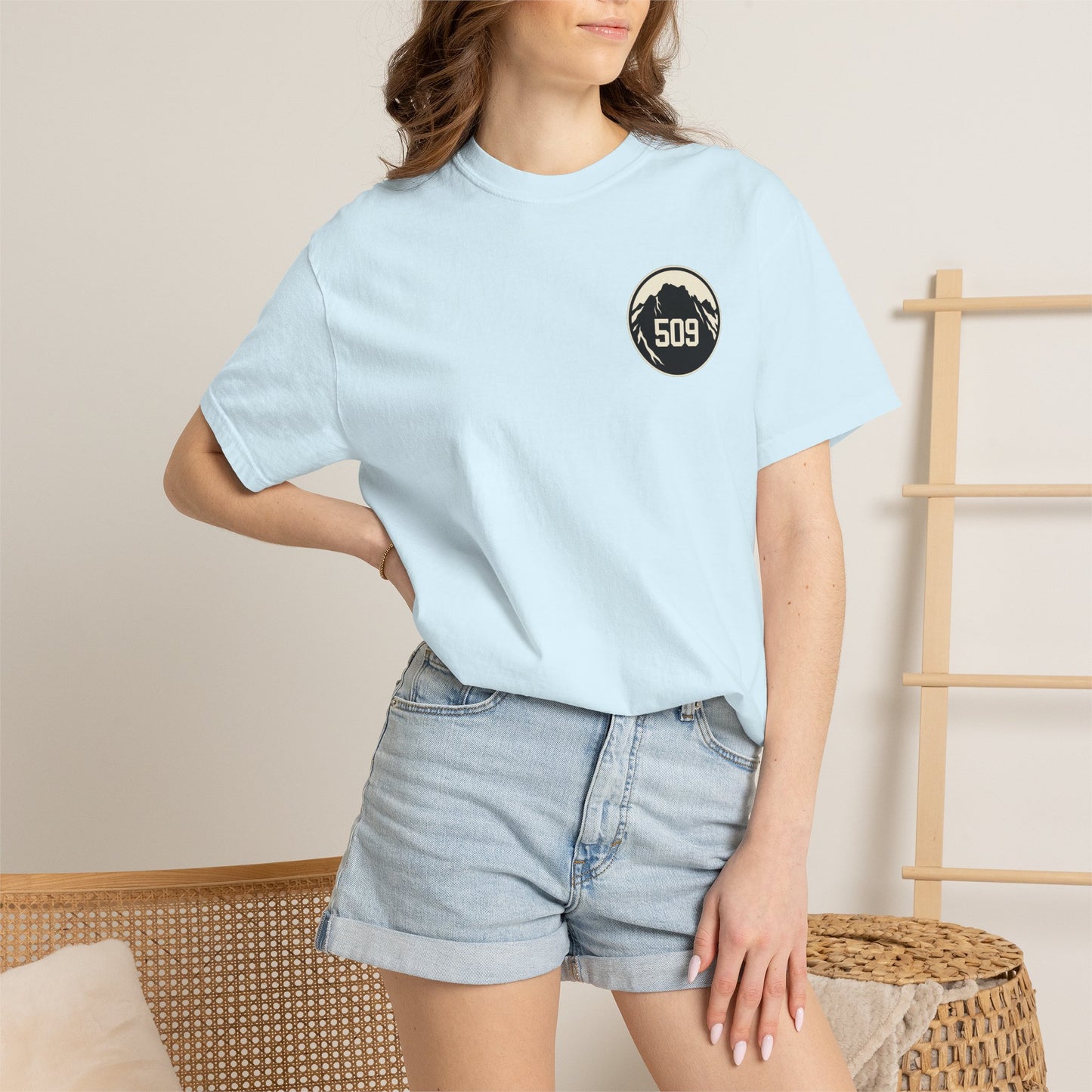 Roslyn Washington Mountain T-Shirt | PNW Graphic Tee | Washington Hiking Shirt | Cle Elum Gift | Pacific Northwest Tee